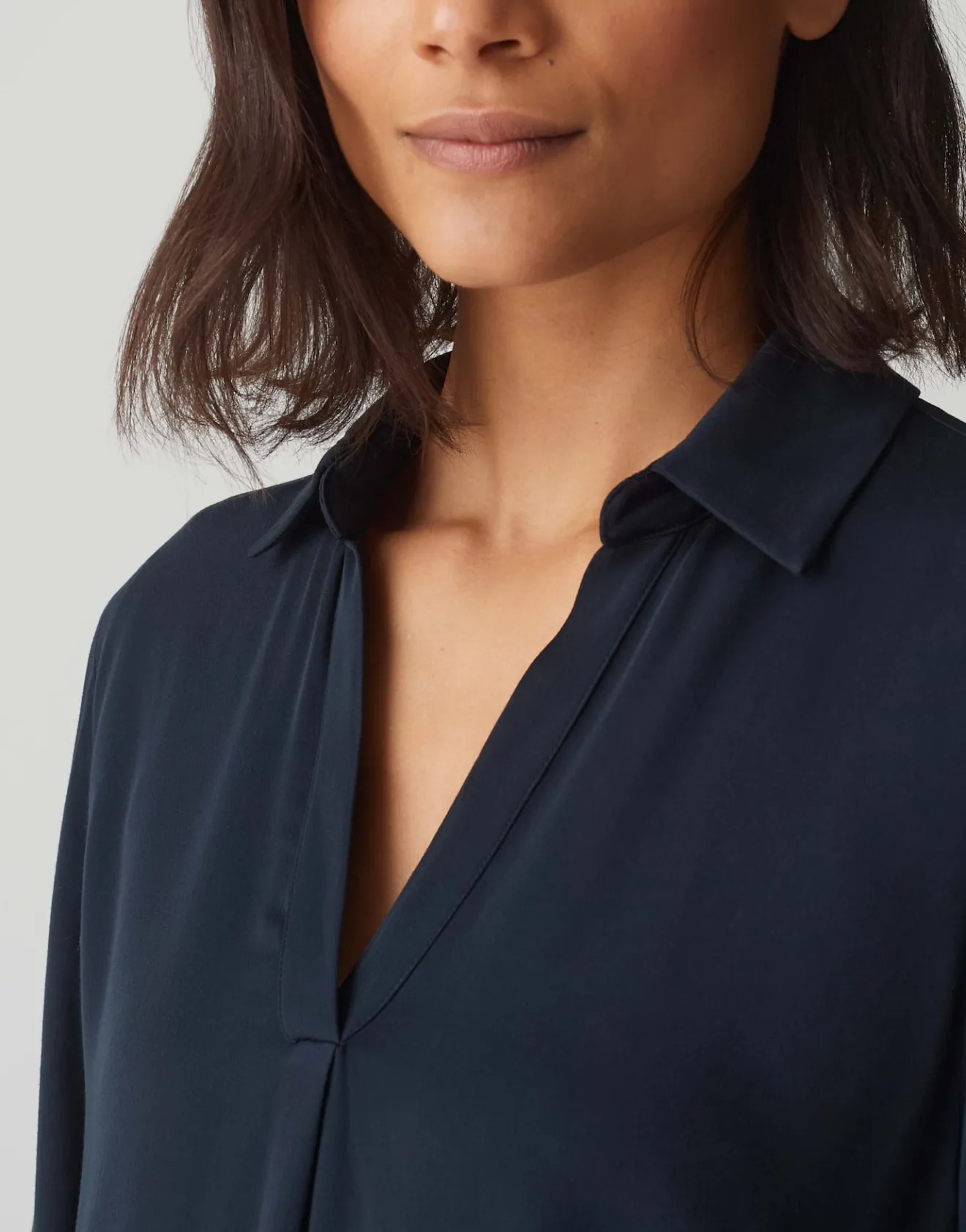 Hot Basicbluse FANGI Regular aus fließender Viskose Blusen