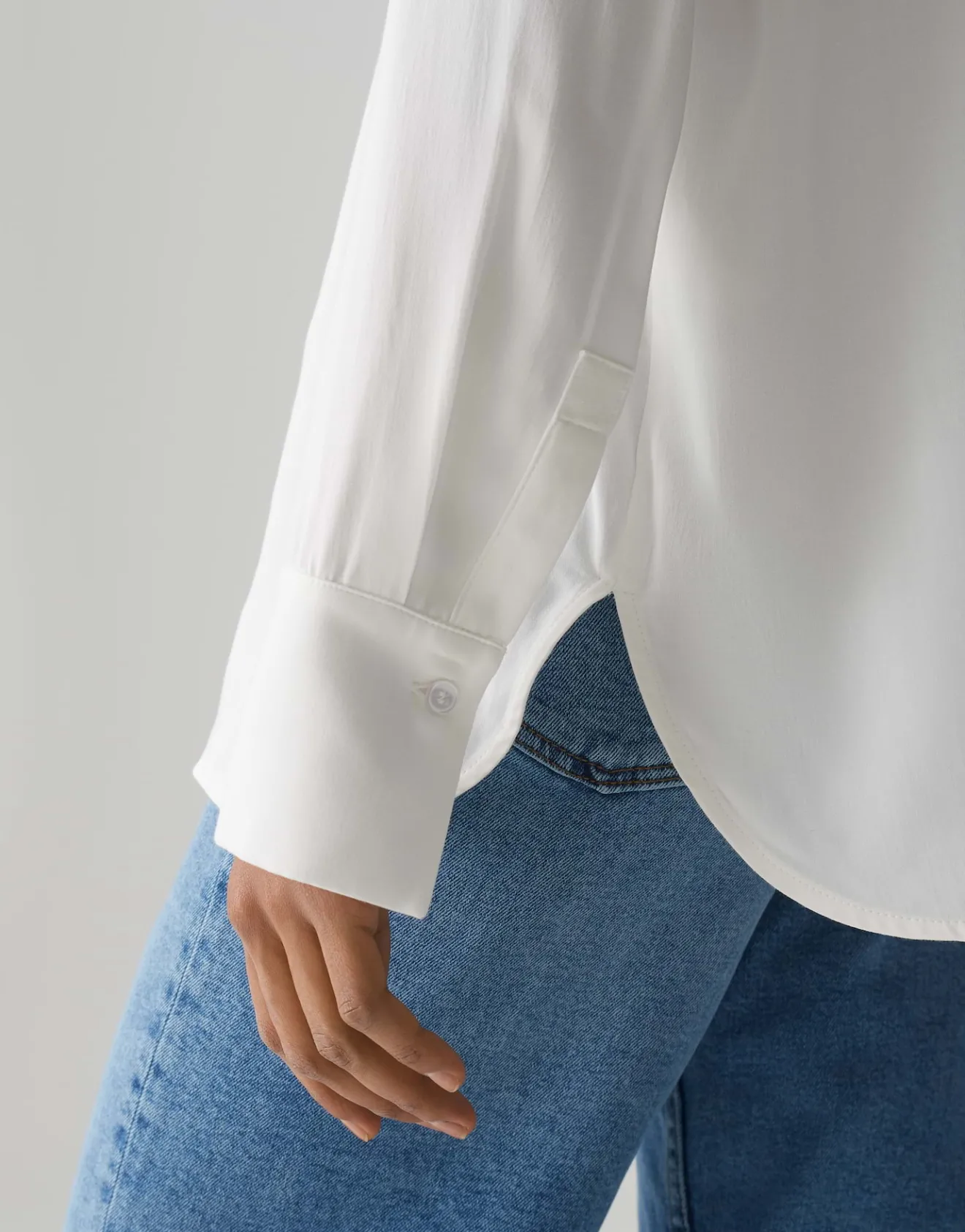 Online Basicbluse FANGI Regular aus fließender Viskose Blusen