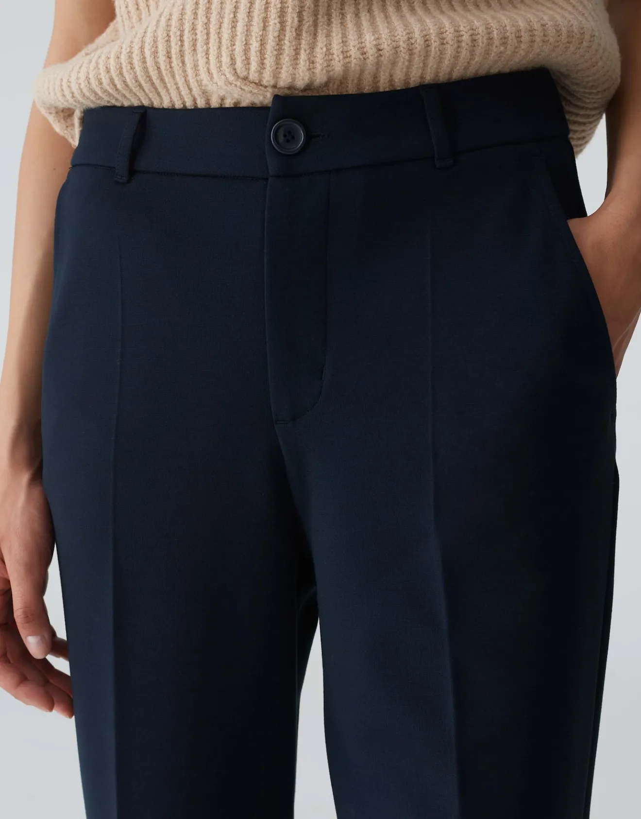 Store City Pants MORELLA Relaxed aus elastischem Jersey Hosen