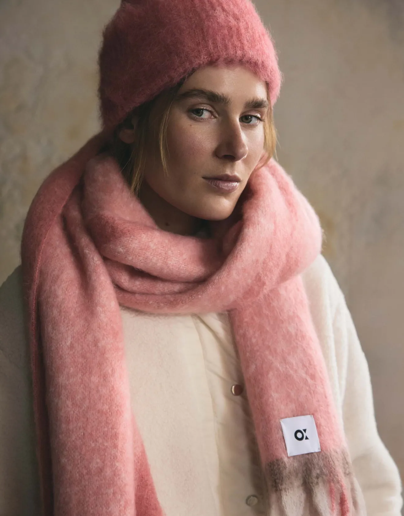 Fashion Flauschiger Oversize Schal ANUNO mit Fransen Accessoires