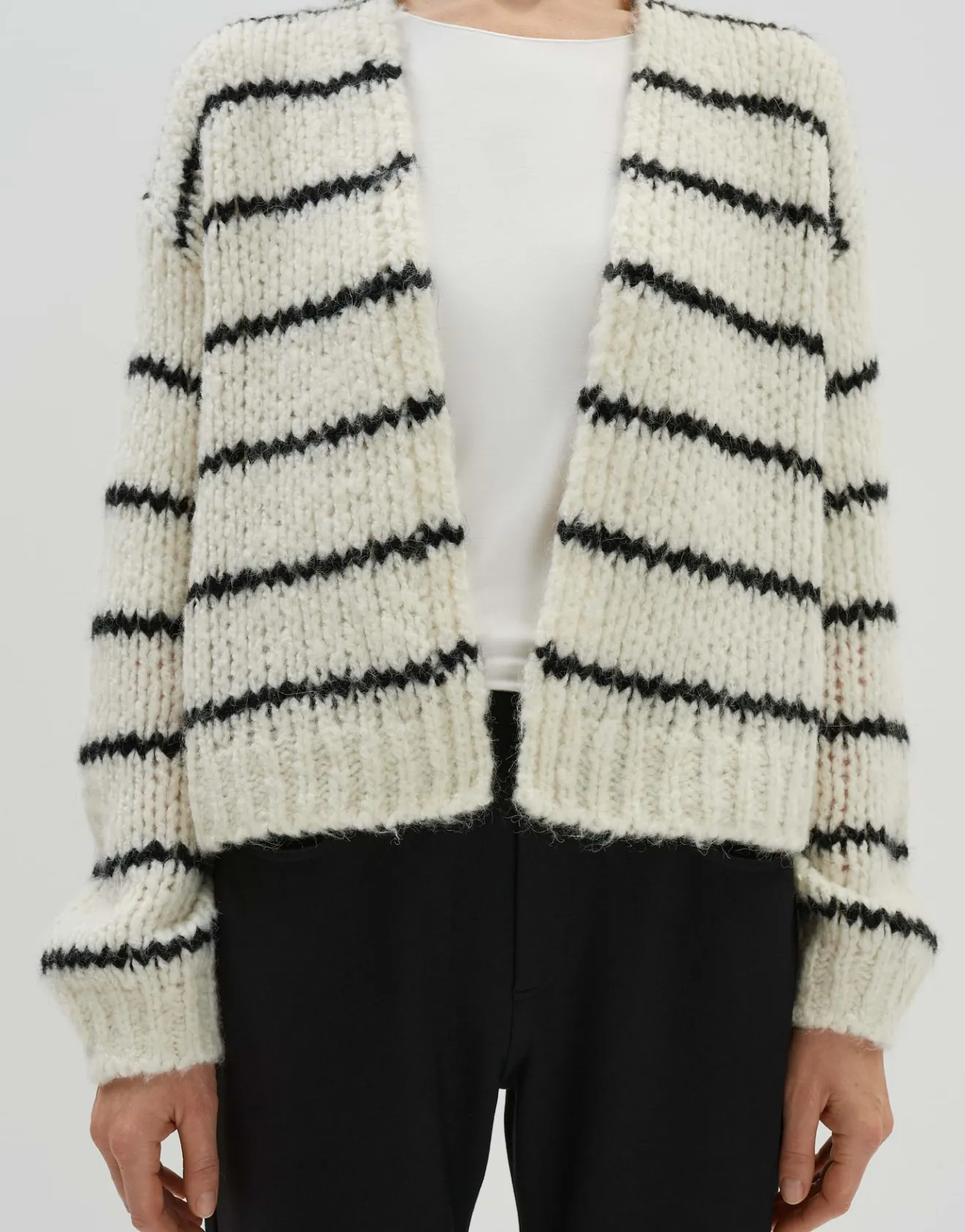 Shop Grobe Strickjacke TALVIA STRIPE Loose mit Wolle Strick