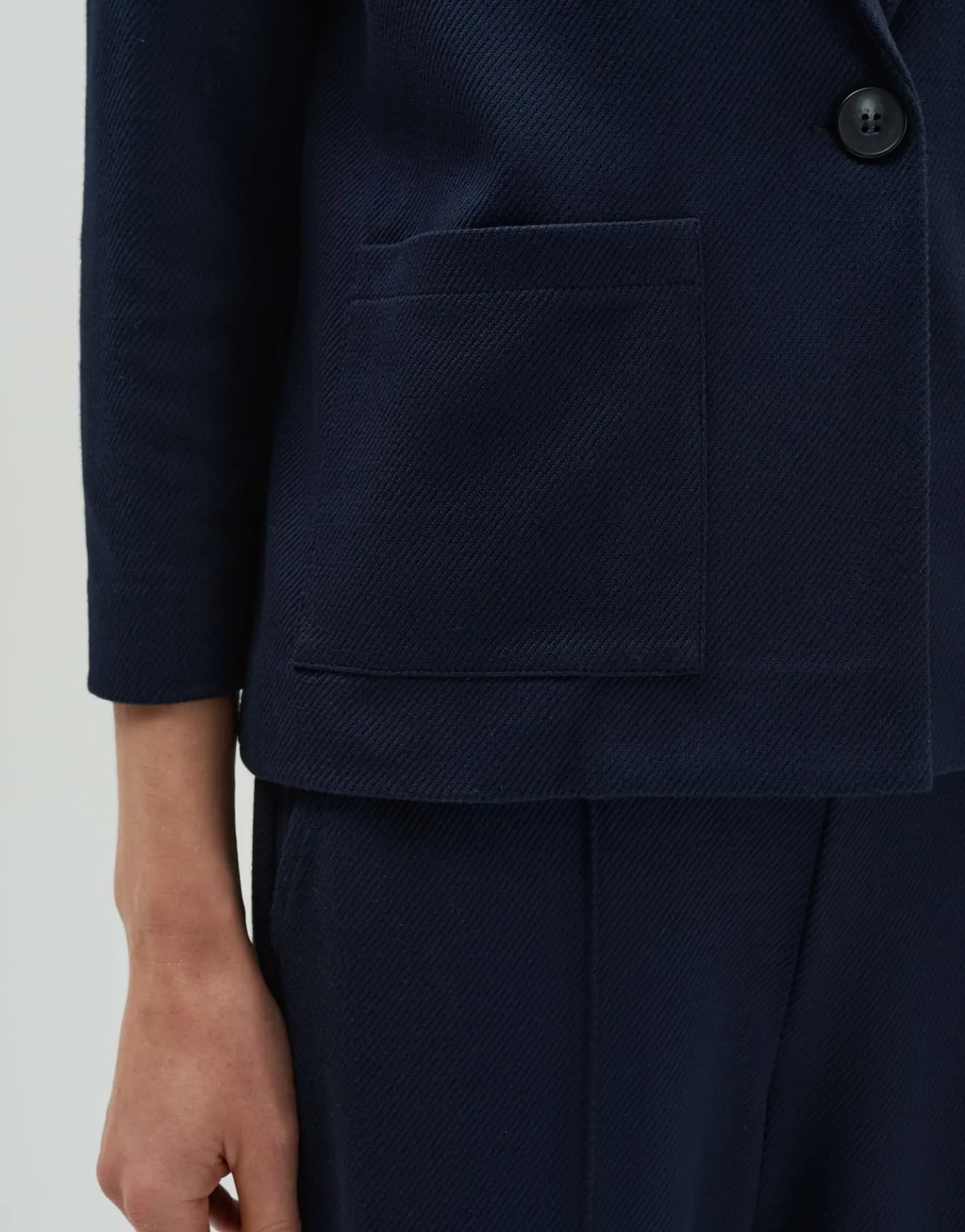 Clearance Kurzer Blazer NUSALIA Regular aus Twill Jersey Blazer & Westen
