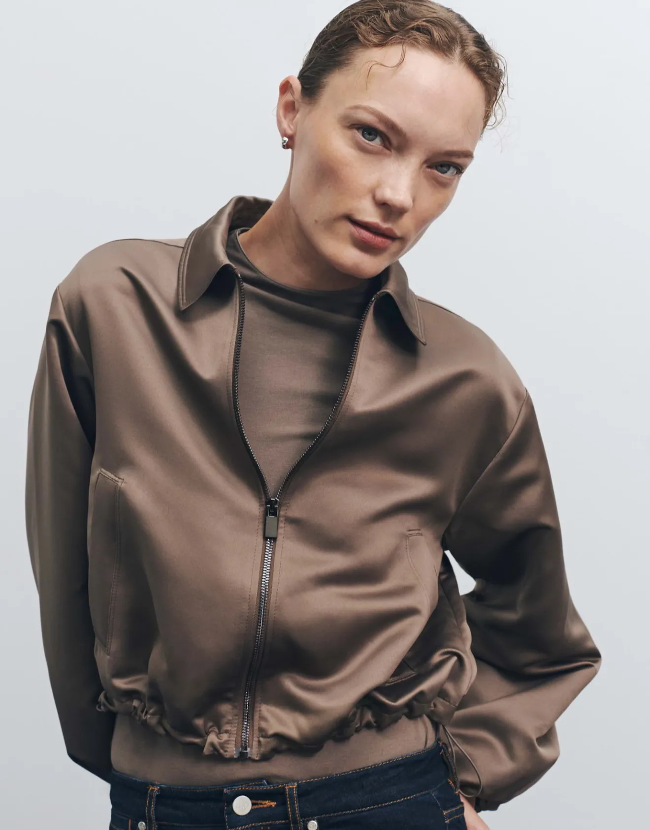 Clearance Kurzer Bomberblouson NORIEL Loose aus Satin Blazer & Westen