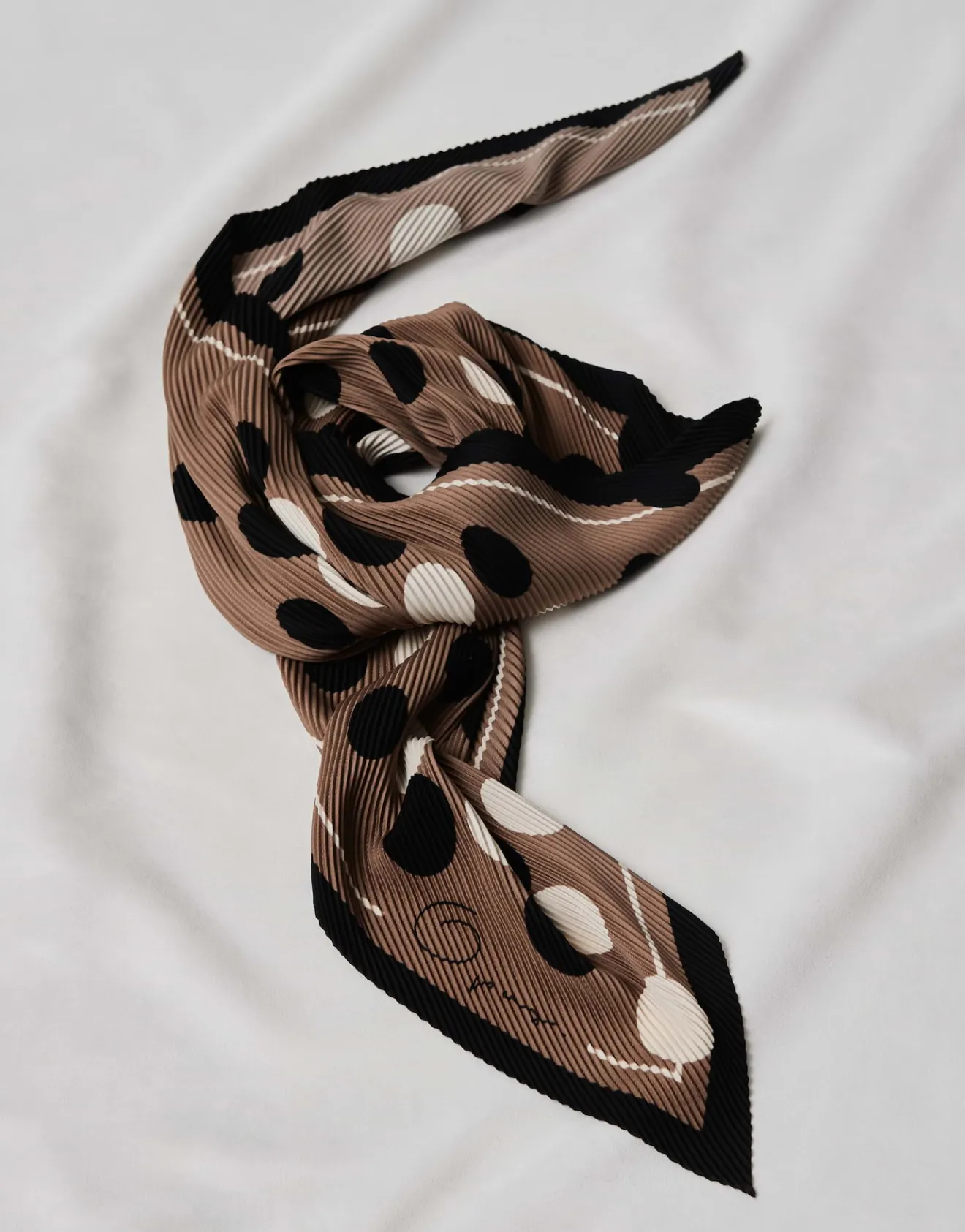 New Plisseetuch AEDGY mit Print Accessoires