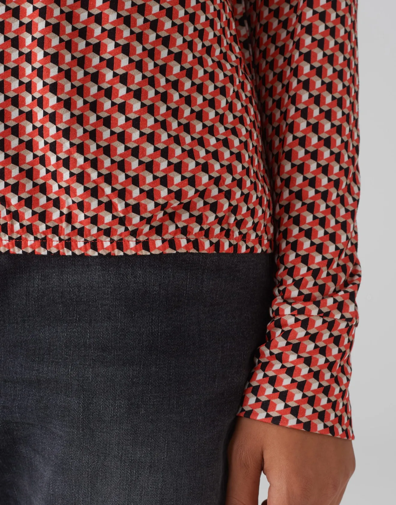 Store Shirt SUTHA ABSTRACT Regular aus ECOVERO™ Viskose Shirts