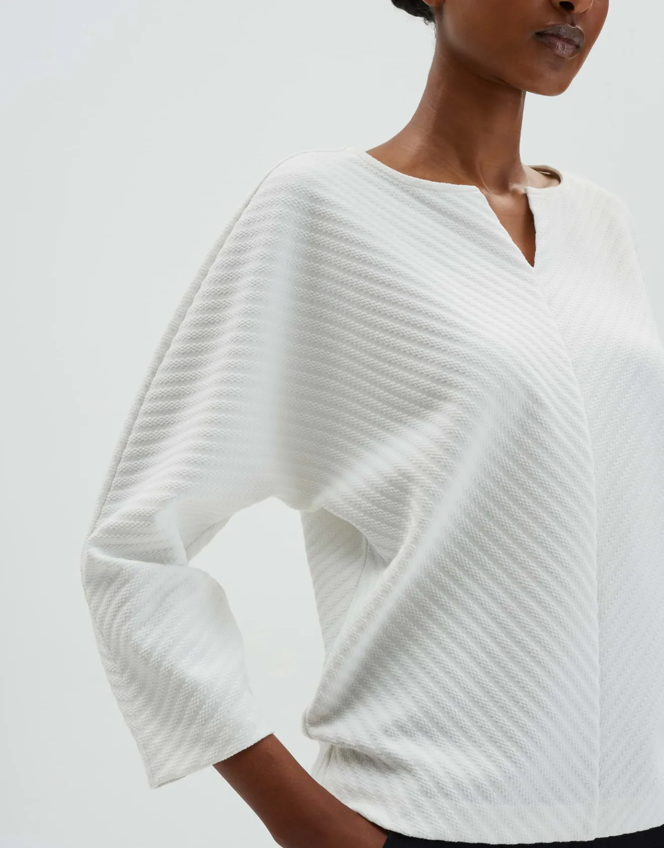 Outlet Strukturierter Sweater UNALA Regular mit Fledermausärmeln Sweat