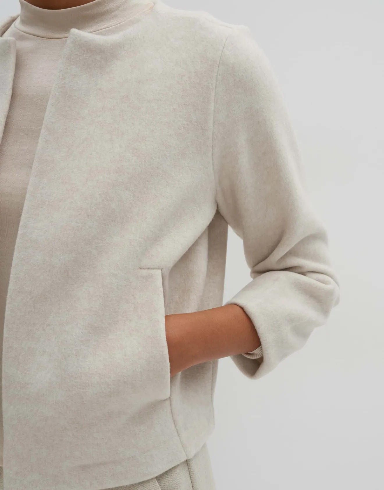 Fashion Weiche Sweatjacke UTINA Loose aus Viskose Mix Blazer & Westen|Sweat